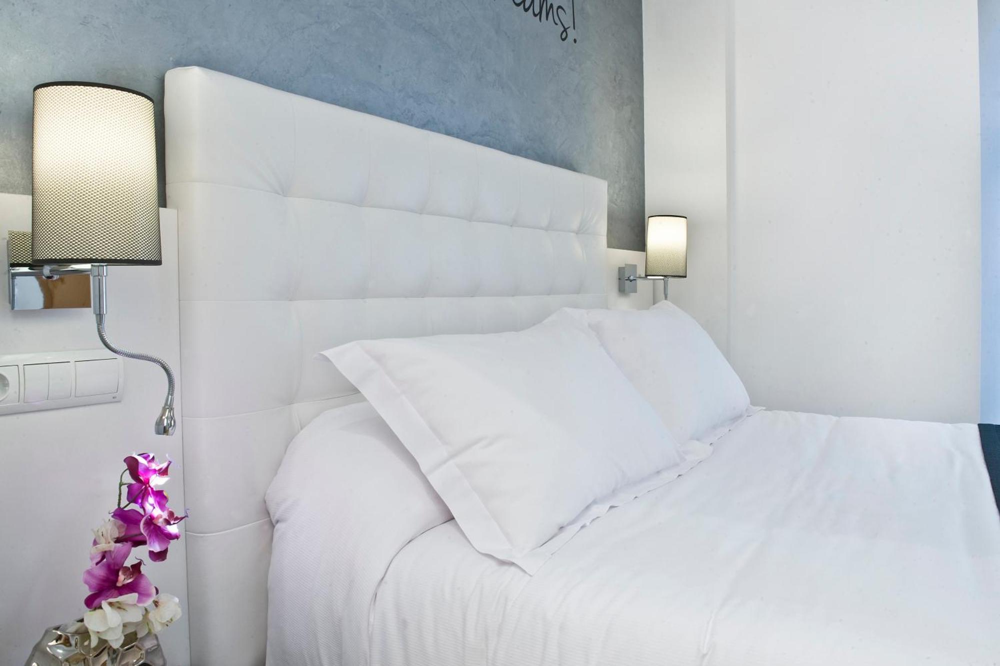 Home To Home Barcelona Room photo